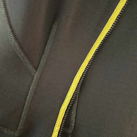 Dark green French connection bodycon dress. - Picture 7 of 10